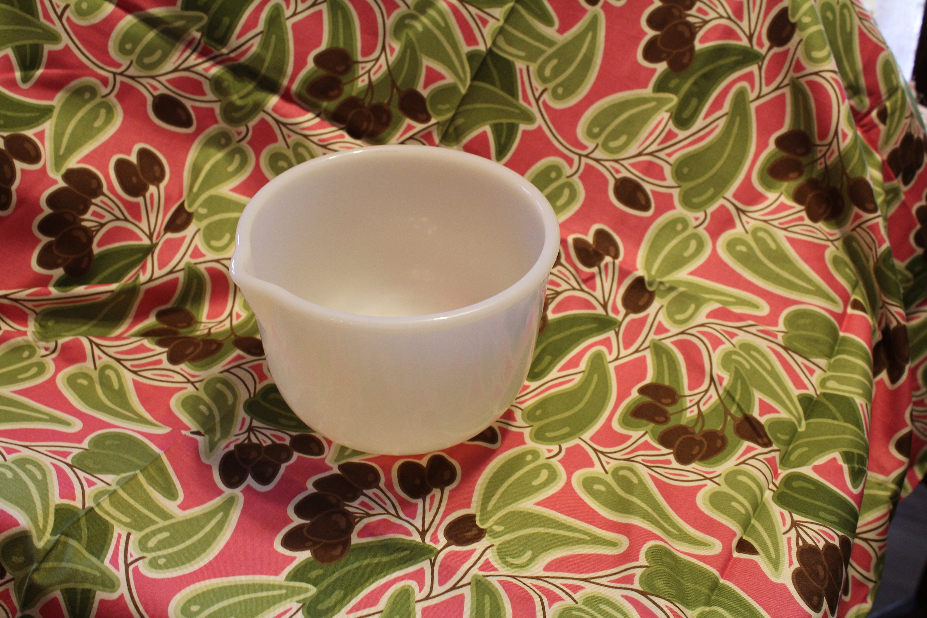 Glasbake Sunbeam Milk Glass Mixing Bowl Small 20 CJ Pour Spout Vintage