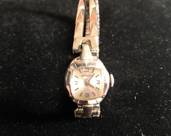 Vintage 1940s Wittnauer Longines 10K Gold Ladies Mechanical  display picture 2