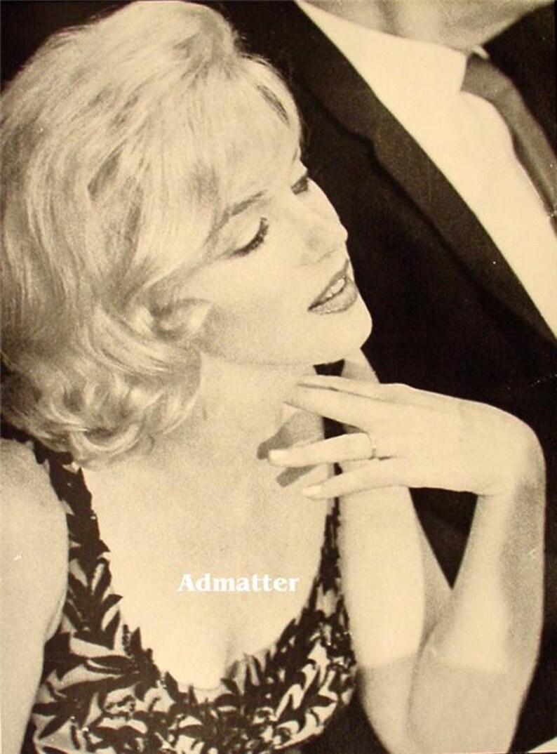 Marilyn Monroe Vintage Pin-up Poster Great Candid Photo | Etsy
