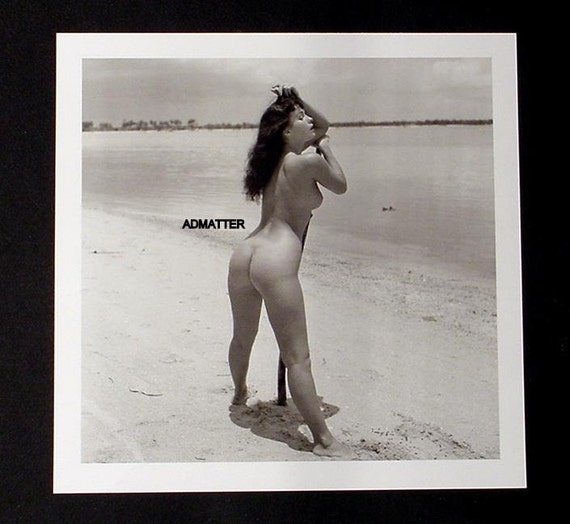 BETTIE PAGE Nude Pin-up Poster Topless Beach Photo! Rare Mounted  8.5\