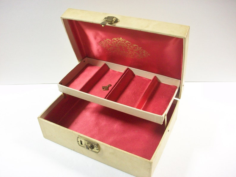 Cream Jewelry Trinket Box with Key Vintage Ivory and Green Etsy