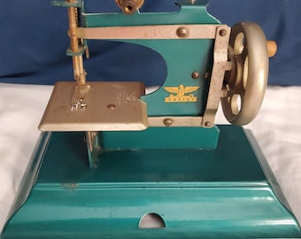 Vintage Childs  Sewing Machine