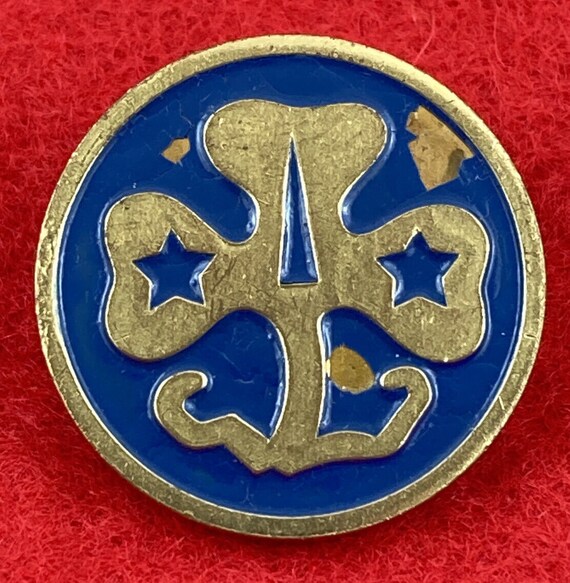 Vintage Brownie Girl Scout Uniform Pins and Brownie R… Gem