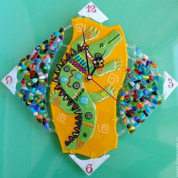 Wall Clock Fused Glass. African Ethnic Style. Crocodile.  Africa. Hot color. Colorful Bright Clock.  Africa clocks.Handmade