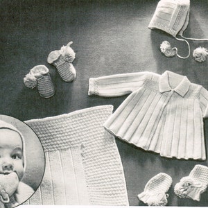 Modèle de tricot d'ensemble côtelé 5 pièces pour bébés PDF / Tailles 4 mois et 6-9 mois / Ensemble en tricot pour bébé plissé Veste bonnet mitaines chaussons image 2