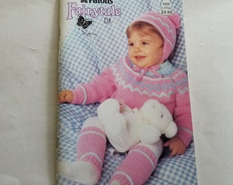 Patons Fairytale DK / Baby knitting patterns / Beehive 488 / Patons 488