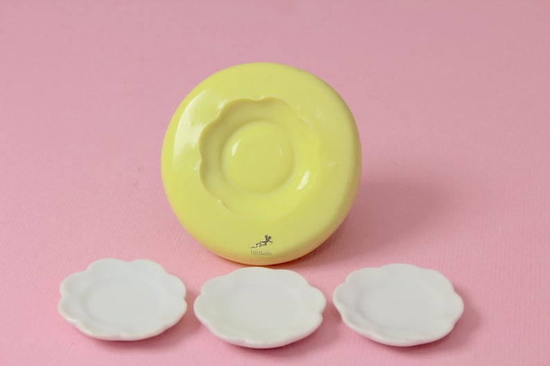 Plate Small Mold-Silicone Mold-Dollhouse Miniatures-Polymer Clay Mold-Fimo Mold-Jewelry Molds-Silicone Molds-Handmade-Made in Italy-ST520