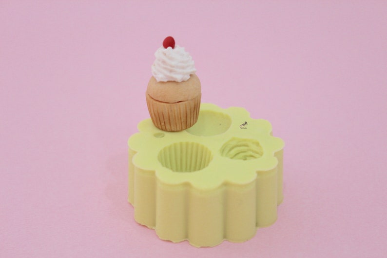 Cupcake Silicone Mold,Molds,Polymer Clay Mold,Silicone Mold For Resin,Dollhouse,Soap,Cake,Cookies,Clay,Candy,Chocolate-Made in Italy ST482
