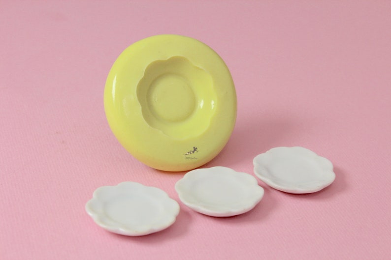 Plate Small Mold-Silicone Mold-Dollhouse Miniatures-Polymer Clay Mold-Fimo Mold-Jewelry Molds-Silicone Molds-Handmade-Made in Italy-ST520