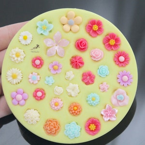 30 Flower Mix Mold Polymer Clay,mold Resin,soap,dash,wax,food-mold  Jewelry,mold Clay,dollhouse Mold,polymer Clay,flower Mix,molds-fior84 