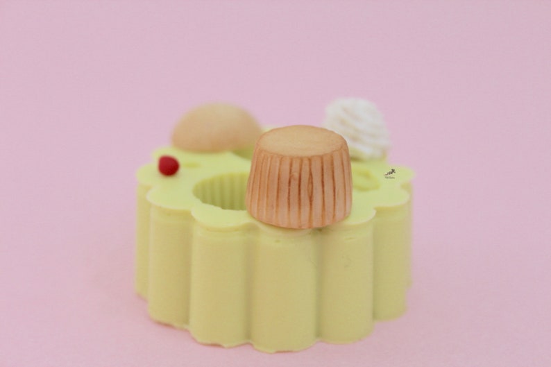 Cupcake Silicone Mold,Molds,Polymer Clay Mold,Silicone Mold For Resin,Dollhouse,Soap,Cake,Cookies,Clay,Candy,Chocolate-Made in Italy ST482