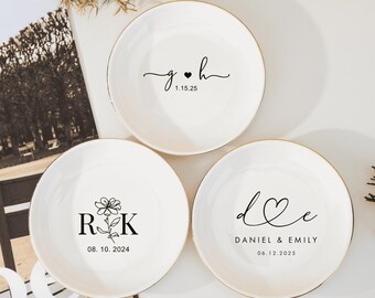 Personalized Engagement Ring Dish,Initials Heart Date Ring Dish,Gift For Bride and Groom,Wedding Gift,Gift for Bridesmaids,Anniversary Gifts