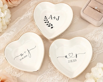 Personalized Engagement Ring Dish,Initials Date Jewelry Dish,Wedding Gifts For Couple,Anniversary Gift,Bridal Shower Gift,Newlywed Ring Tray