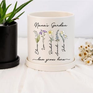 Personalized Grandma's Garden Plant Pot,Grandmas Garden, Birth Month Flower Plant Pot, Gift For Mom, Birthday Gift, Mothers Day Gift