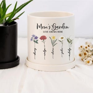 Personalized Mom's Garden Flower Pot, Birth Month Flower Gift for mom, Mum,mama mommy Birthday Gift from grandkids, Custom Name Pot