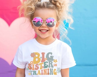 BIG Sister In Training T-shirt, Baby Reveal Shirt, Big Sister Baby Announcement, Pregnancy Reveal, Promoted to Big Sister, Siblings Shirts