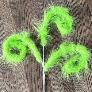 Green Monster Furry Spiral Pick