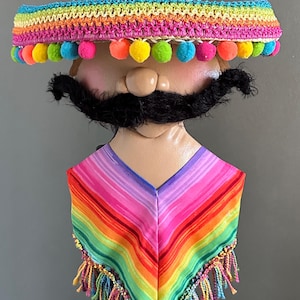 Poncho Wreath Attachment