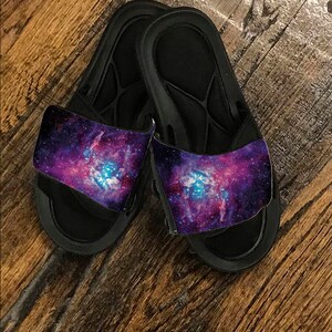 Tie dye shop nike sandals