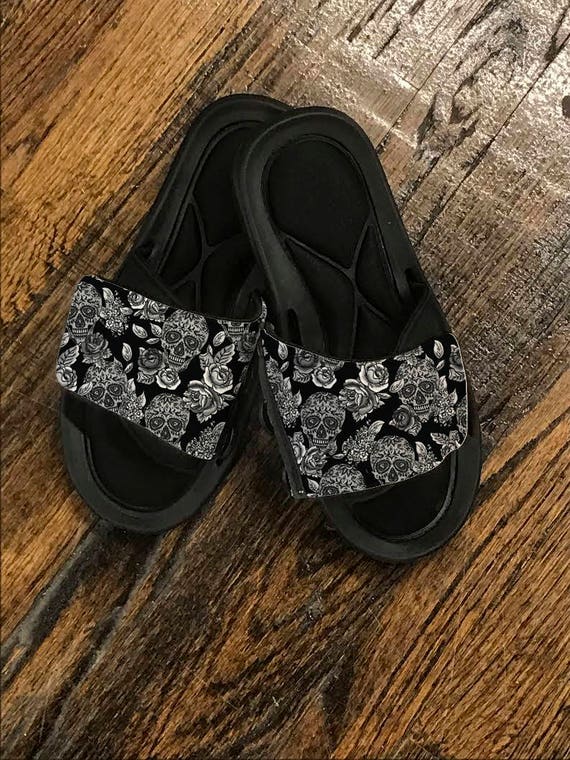 Skulls and Roses Slides_customize these slides anyway you would like
