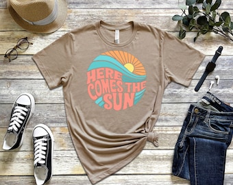 Aquí viene la camiseta Sun