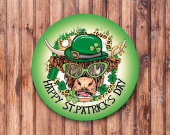 Highland Cow Happy St. Patrick's Day Wreath Sign