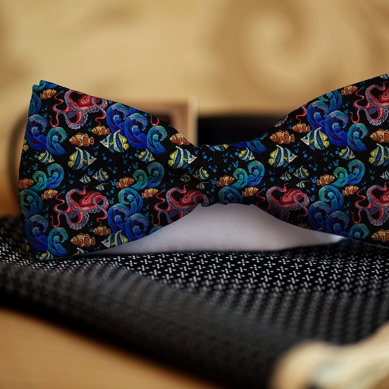 Carolina Coral Seersucker Clip On Bow Tie