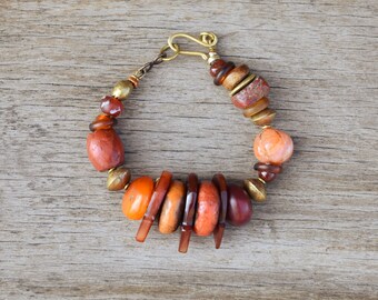 Trade bead bracelet with Idar Oberstein Tanfouks, Lantana beads and old carnelian