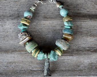Pulsera de bronce de Djenné con cuentas comerciales de Hebrón