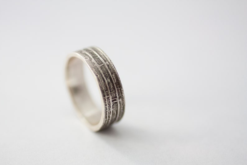Palm tree trunk silver ring Horizontal stripes texture silver ring Organic ring Ring unisex old silver Comfortable silver wedding ring