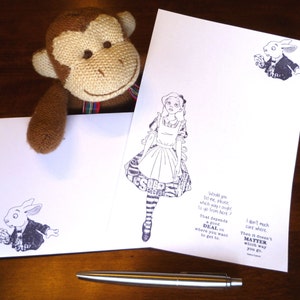 Alice Stationery Set - Alice in Wonderland Writing Paper with matching premium envelopes - Alice Letter Writing Set - Literary present