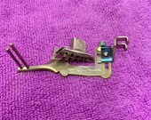 Singer 160359 Low Shank Binder Attachment Foot Vintage Sewing Machine Accessory for Featherweight 221 222K 15 66 99 128 201