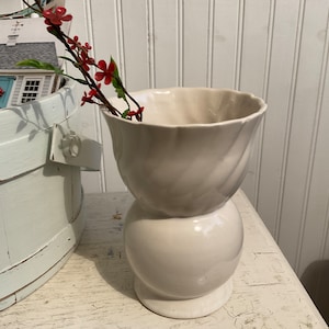 Jarrón de cerámica vintage color marfil de Brush Pottery, Brush No.702 USA, jarrón de cerámica color marfil/crema