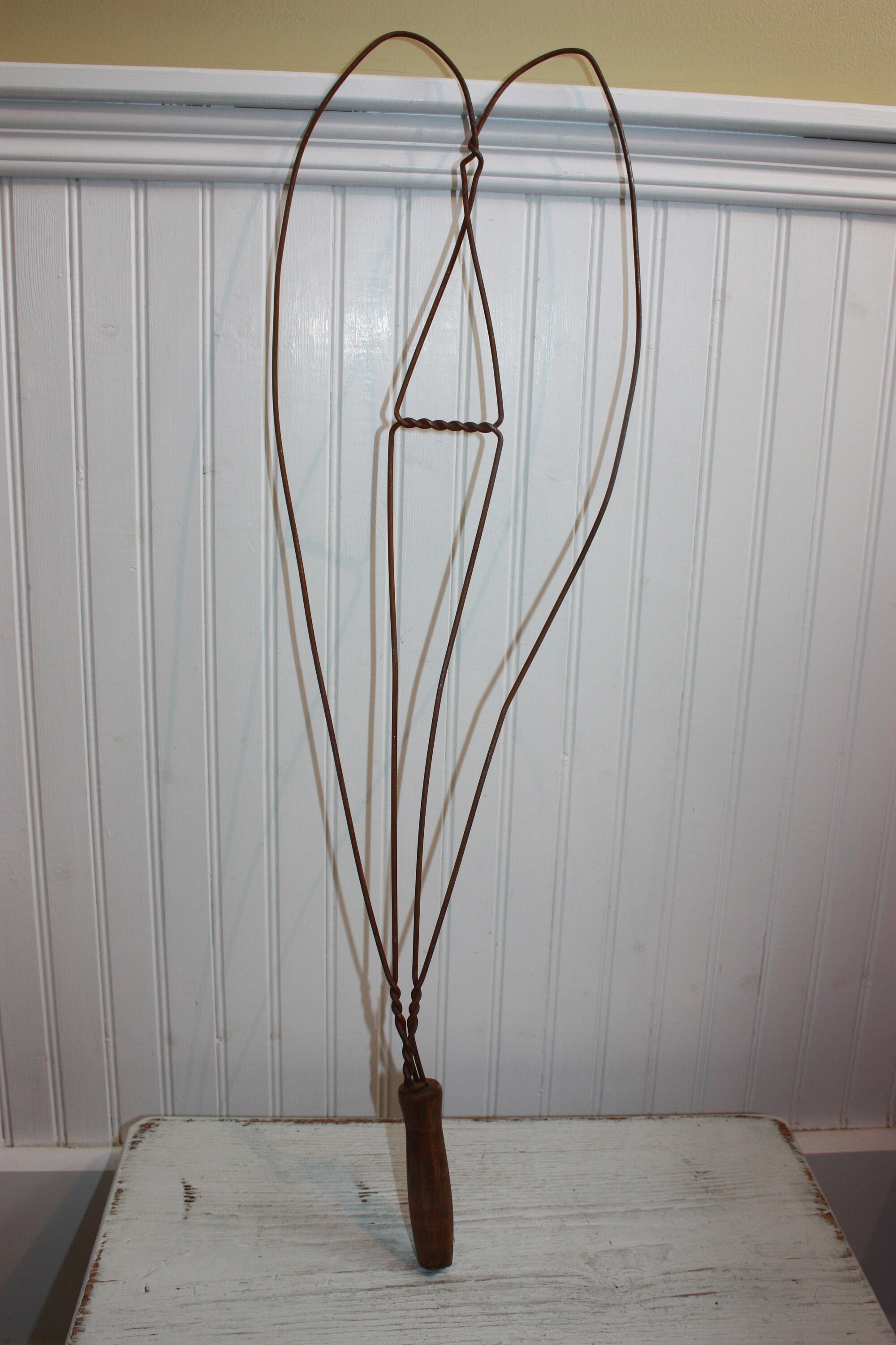 Primitive Rug Beaters Primitive Wire Rug Beater, Farmhouse Primitive Decor, Wire Form With ...