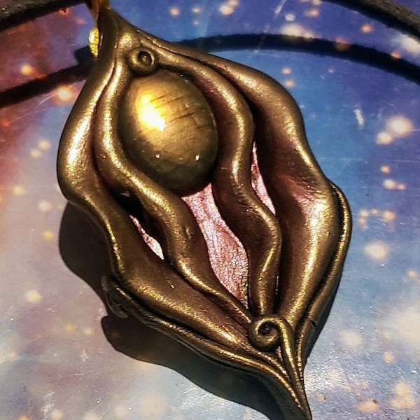 MTO Yoni Wand Crystal, Vagina Necklace. Yoni Art Divine Feminine. Venus symbol with Healing Crystals and Stone