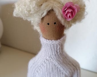Süßes Mädchen, Strickrolli weiß, Tilda Puppe, Deko, Geschenk
