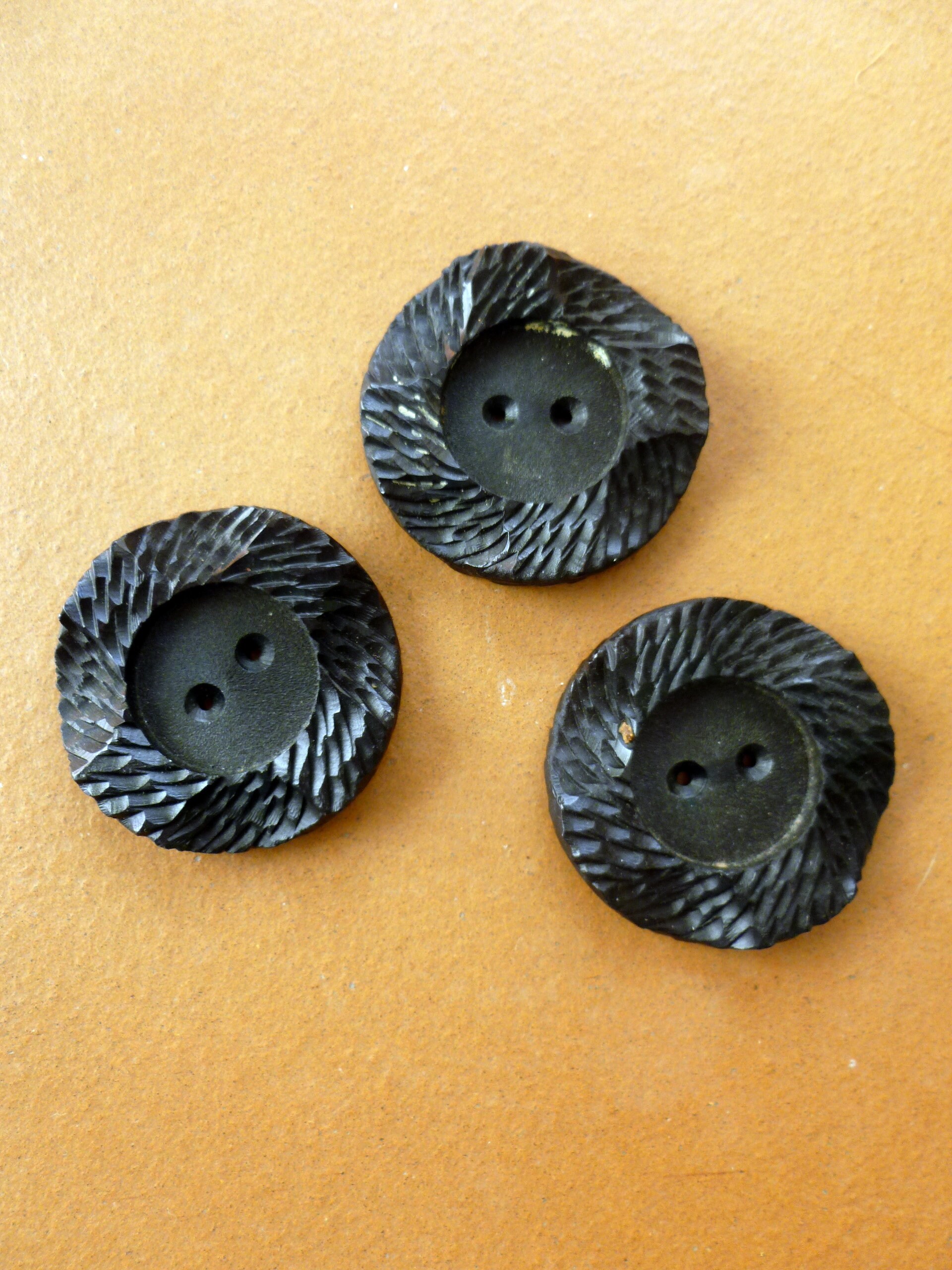 NUOBESTY 40 Piezas Botones De Abrigo De Cuatro Ojos Lindos Botones Clip De  Mayúsculas Botones De Ropa Botones De Trébol Botones Para Abrigos Botones