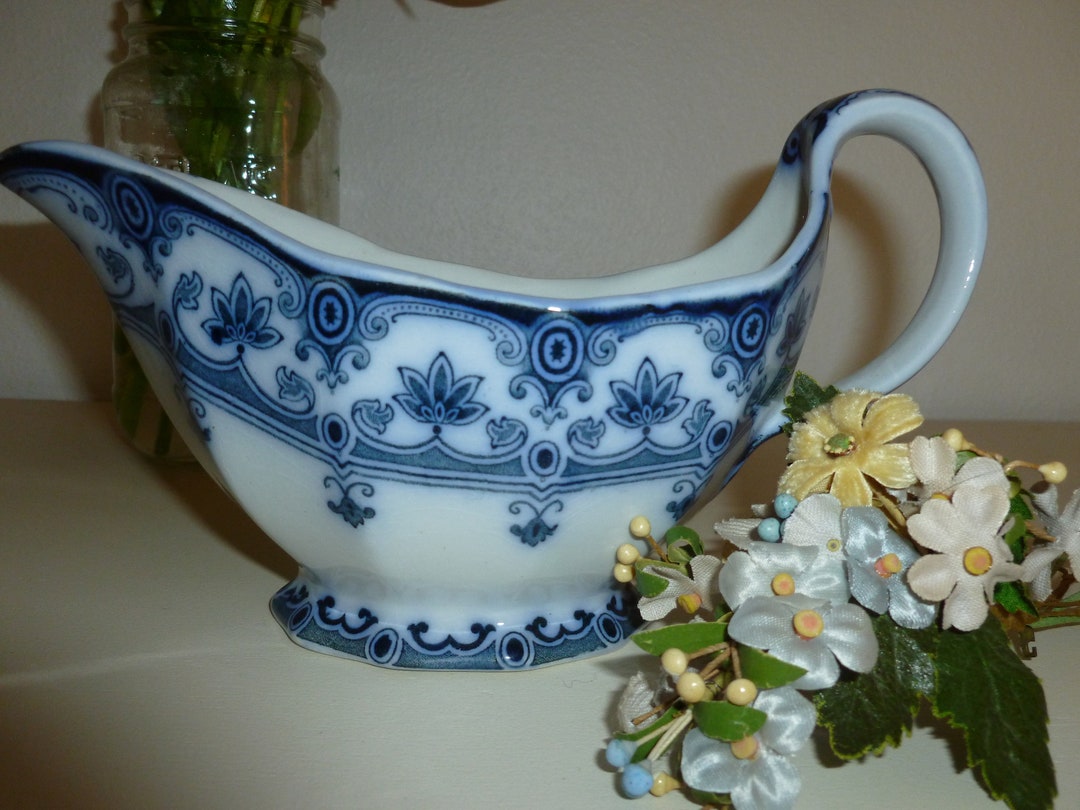 A Lovely Antique Flow Blue Gravy Boat / Late 1800's / Ford & Sons