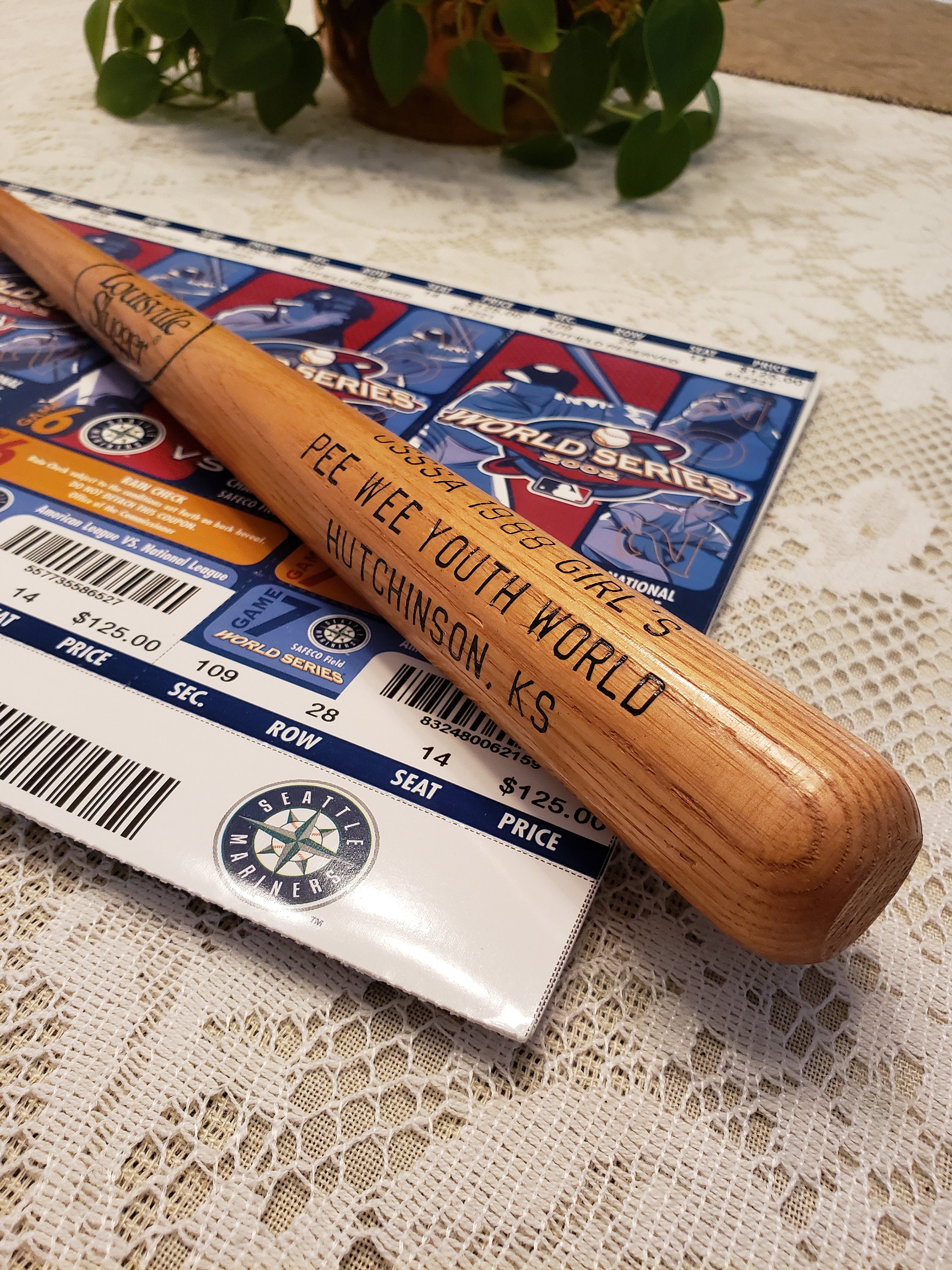 125 Louisville Slugger Lexington Legends Souvenir Mini Baseball Bat