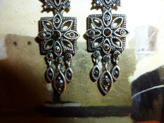 A Beautiful Pair Of Vintage Style Marcasite Earri… - image 2