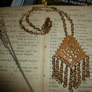 A Unique Vintage Gold And Copper Tone Pendant Choker / Necklace With Bow And Floral Motif / 1950s / 16 Inches Long
