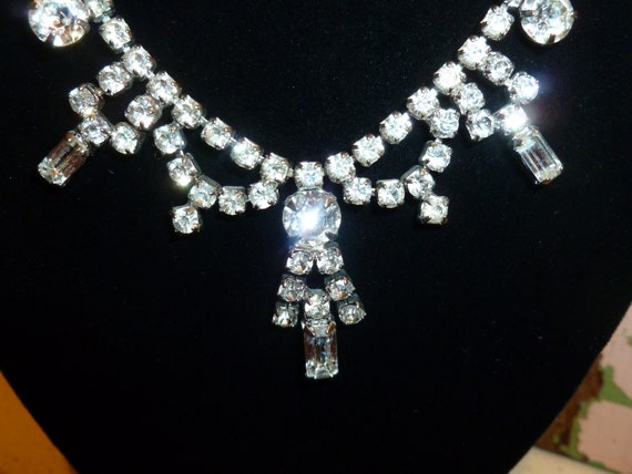 A Vintage Clear Rhinestone "Weiss" Choker / Neckl… - image 4