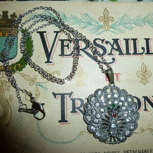 A Wonderful Vintage Art Deco Peacock Pendant Necklace / 1930&#39;s / In Good Condition