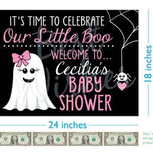 Puede incluir: Un letrero negro para baby shower, de 61 cm de ancho y 46 cm de alto. Presenta un fantasma de dibujos animados con un lazo rosa, una ara&ntilde;a y el texto "IT'S TIME TO CELEBRATE Our Little Boo... WELCOME TO... Cecilia's BABY SHOWER."