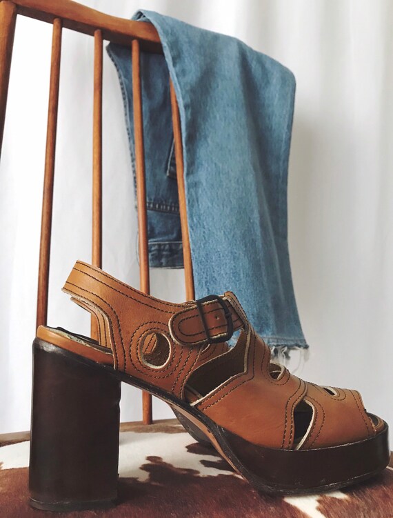 VINTAGE 1970s Qualicraft Mod Cut Out Platforms