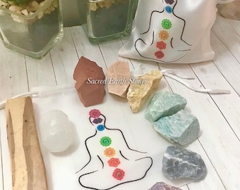 Rough Stone Chakra Set with Palo Santo & Chakra Bag - 8 Stone Chakra Set