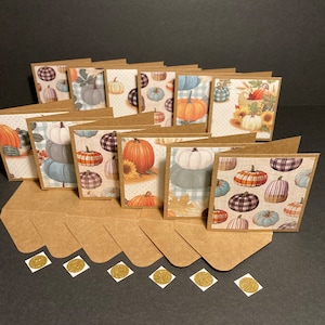 3x3 Mini Thanksgiving Karten und Briefumschläge mit Umschlag Siegel, Mini Herbst Karten Set, Blanko Handgemachte Mini Notizkarten mit Umschlägen, 12er Set