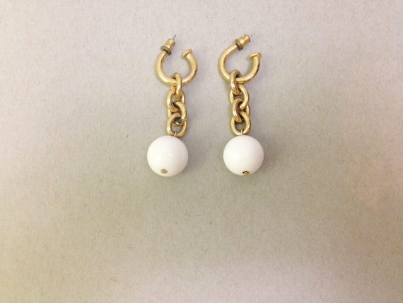 80s gold chain link earrings, gold dangle drop ear