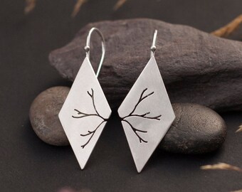Short silver diamond earrings, lightweight, comfortable to wear, modern design with hand sawn branches, brushed finish •