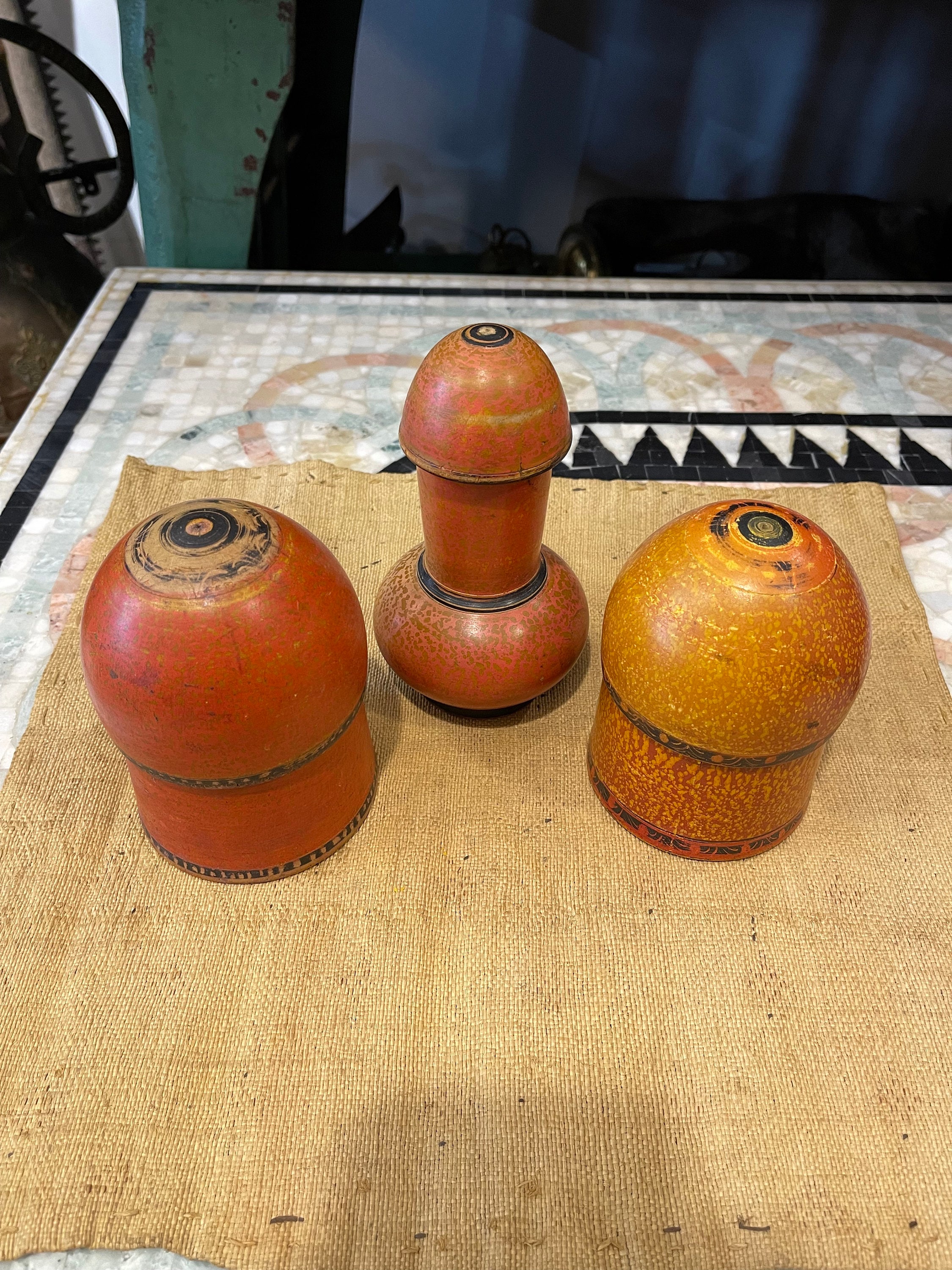 アンティークの手描き木製スパイスボックス：アフガニスタン漆器、1910
